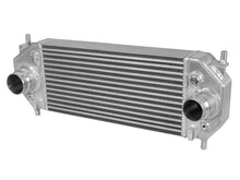 Laden Sie das Bild in den Galerie-Viewer, aFe BladeRunner GT Series Intercooler w/ Tubes Black 18-19 Ford F-150 V6-3.0L (td)