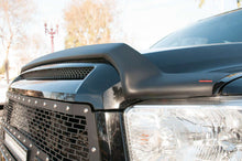 Laden Sie das Bild in den Galerie-Viewer, EGR 15+ Toyota Tundra Superguard Hood Shield - Matte (305395)